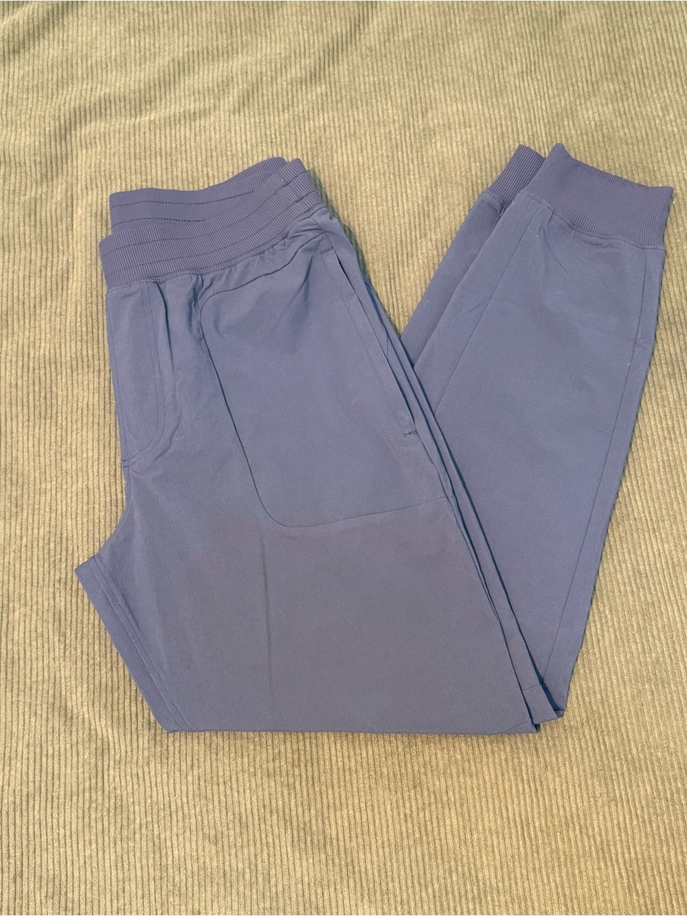 ALO Yoga CO-OP Pant in Anthracite